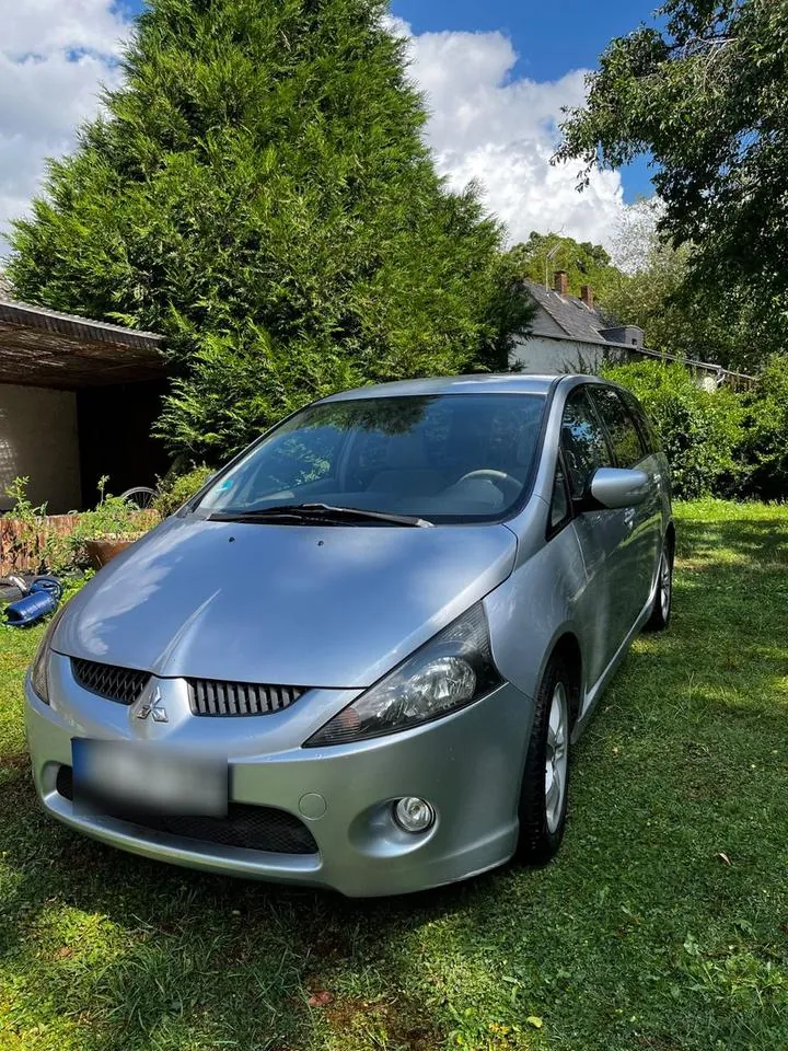 Mitsubishi Grandis