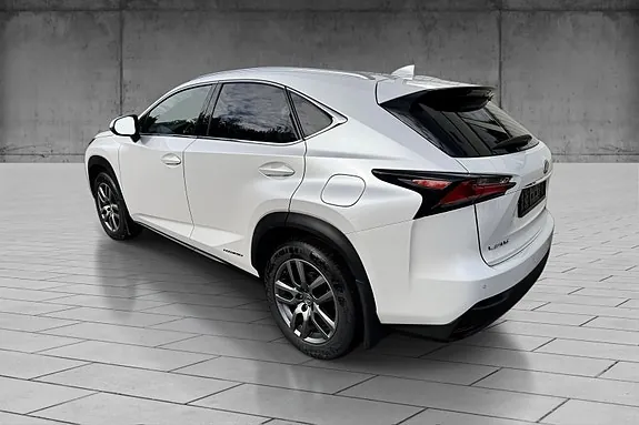 Lexus Nx300H 2016 photo 5
