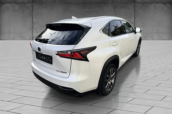 Lexus Nx300H 2016 photo 3