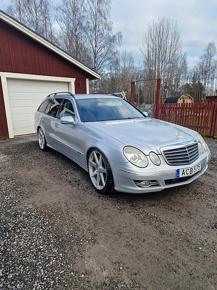 Mercedes-Benz E280