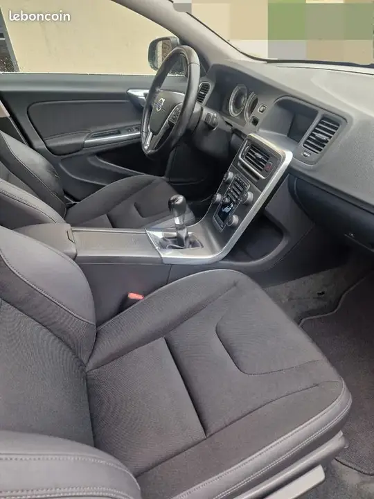 Volvo S60 2011 photo 3