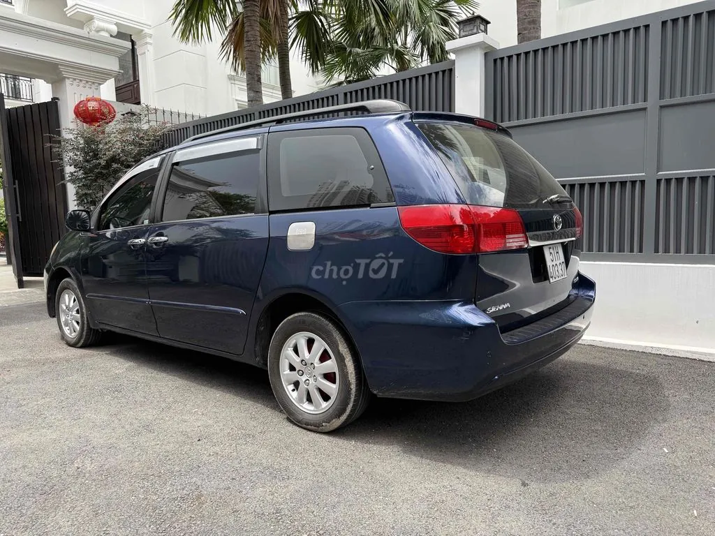 Toyota Sienna 2003 photo 2