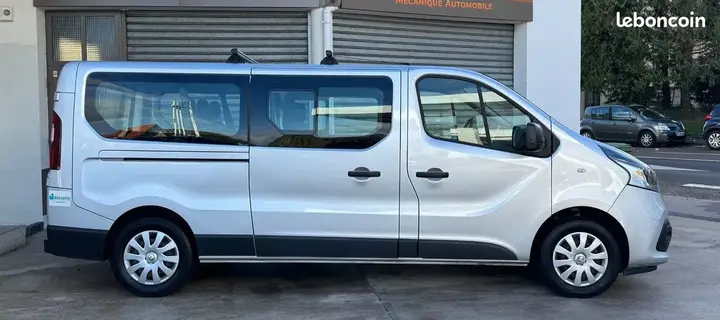 Renault Trafic 2018 photo 2