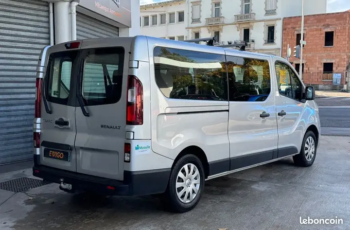 Renault Trafic 2018 photo 3
