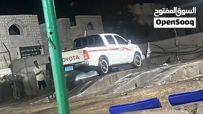 Toyota Hilux 2010 photo 5