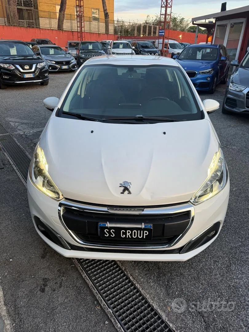 Peugeot 208 2018 photo 2