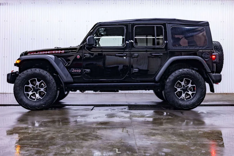 Jeep Wrangler 2023 photo 3