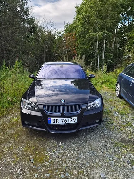 BMW 320D 2006 photo 2