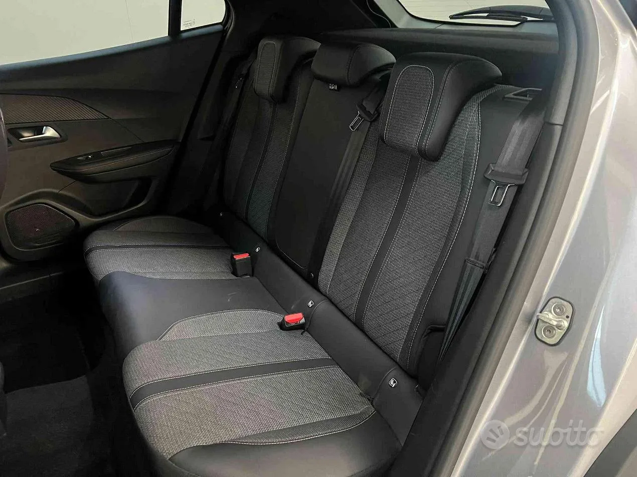 Peugeot 2008 2025 photo 5