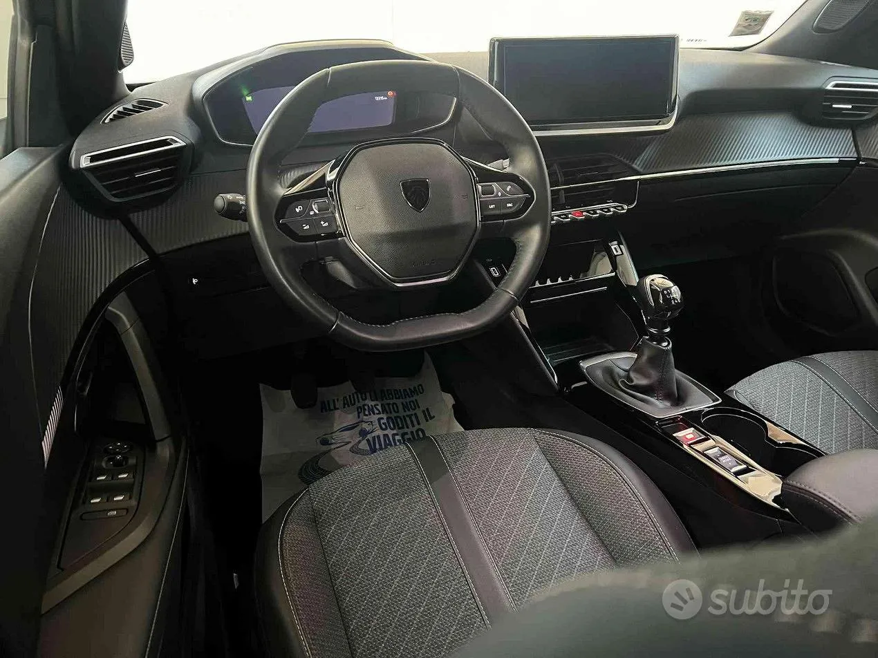 Peugeot 2008 2025 photo 3