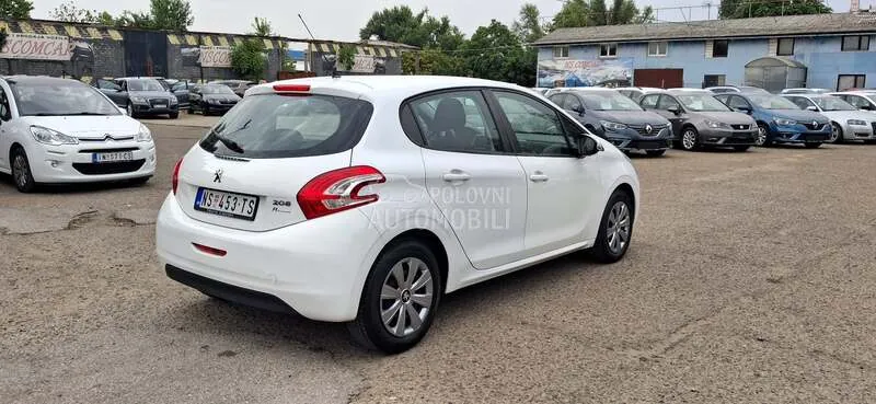 Peugeot 208 2014 photo 5