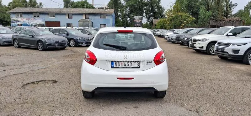 Peugeot 208 2014 photo 4