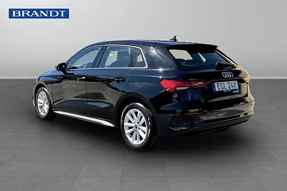 Audi A3 2023 photo 2