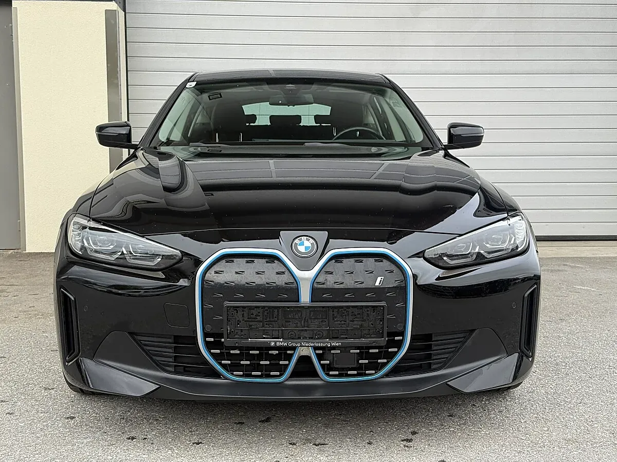 BMW I4 2023 photo 2