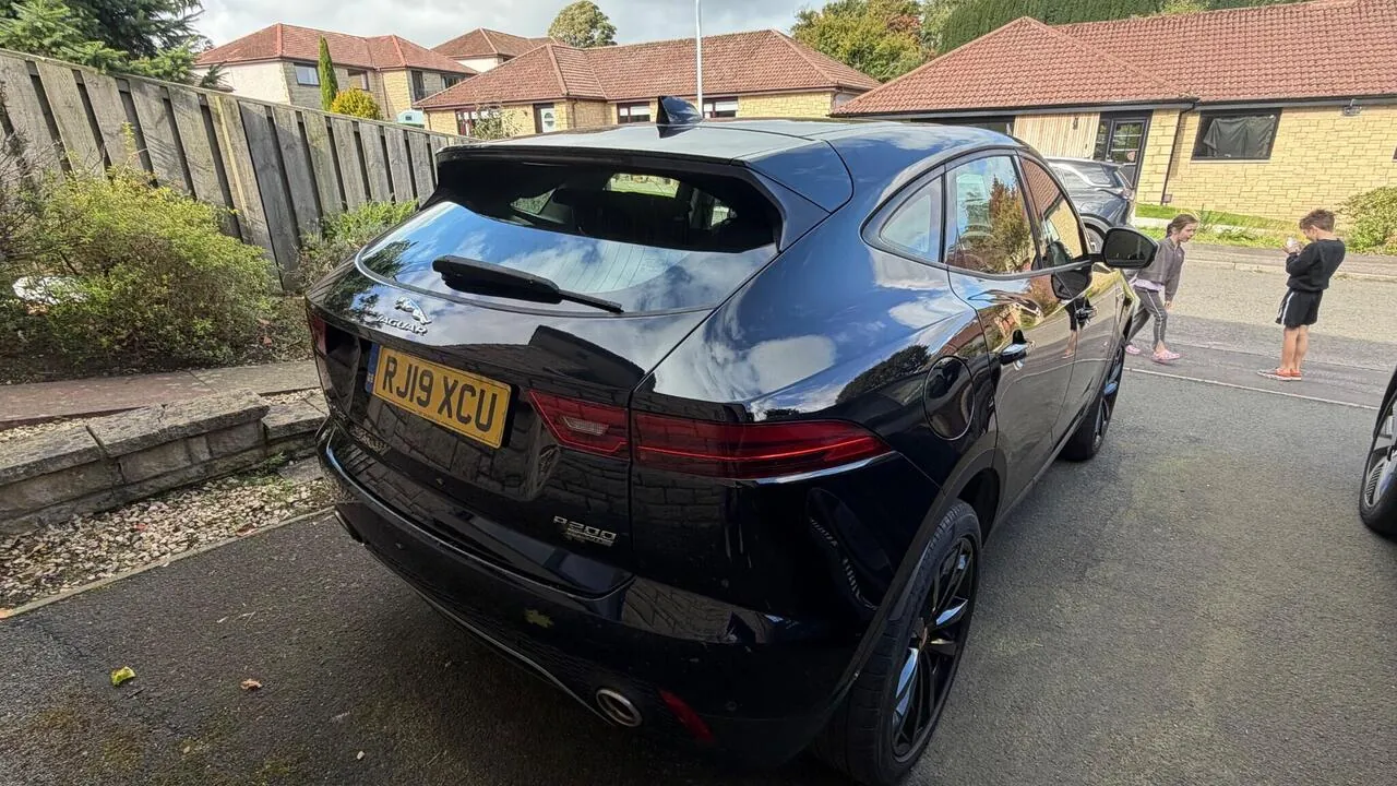 Jaguar E-Pace 2019 photo 5