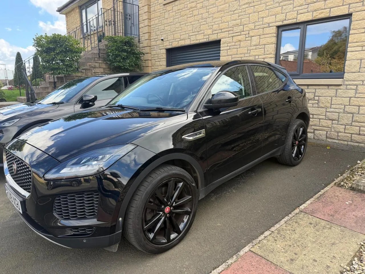 Jaguar E-Pace 2019 photo 3