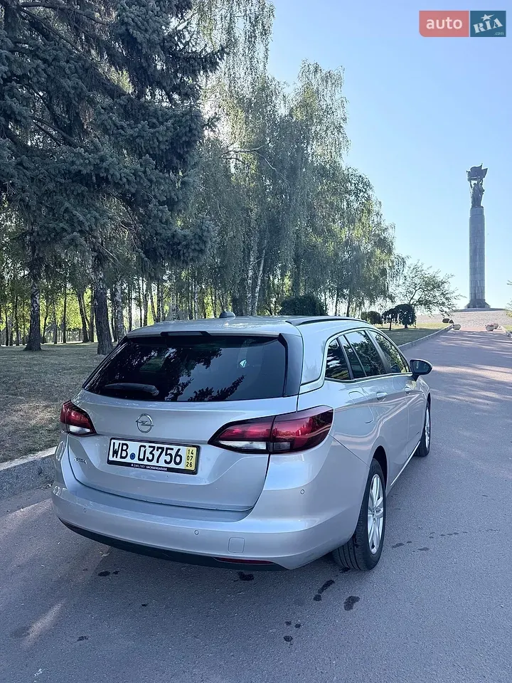 Opel Astra 2019 photo 4