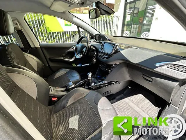 Peugeot 2008 2017 photo 4