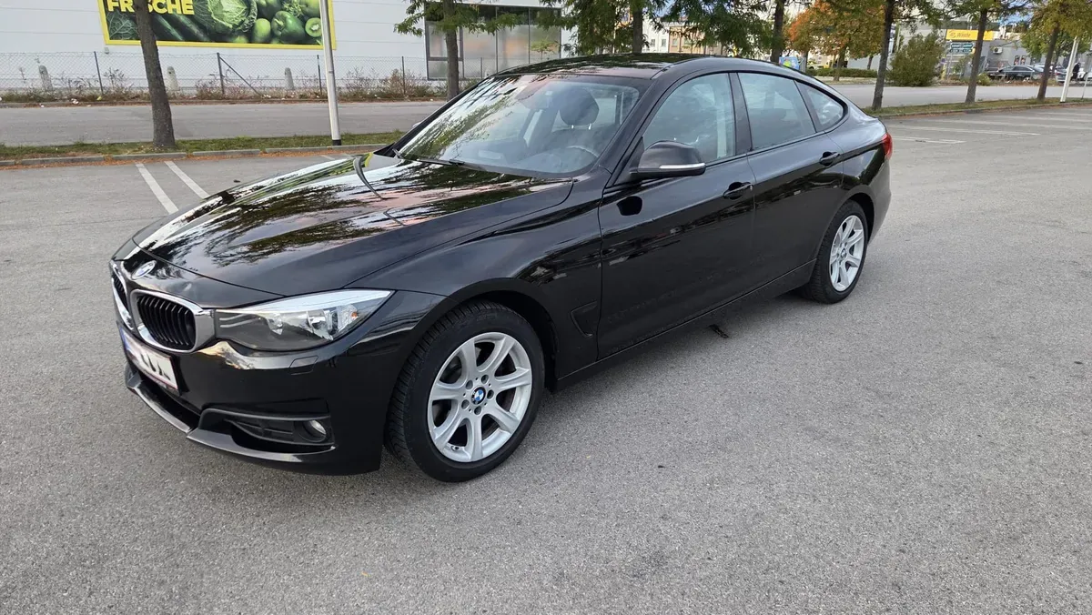 BMW 3 Series 2016 photo 2