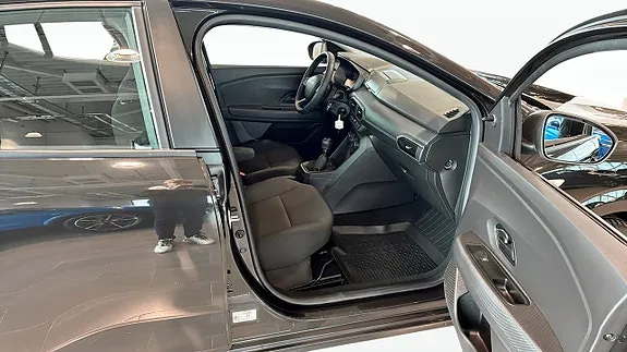 Dacia Sandero 2023 photo 3