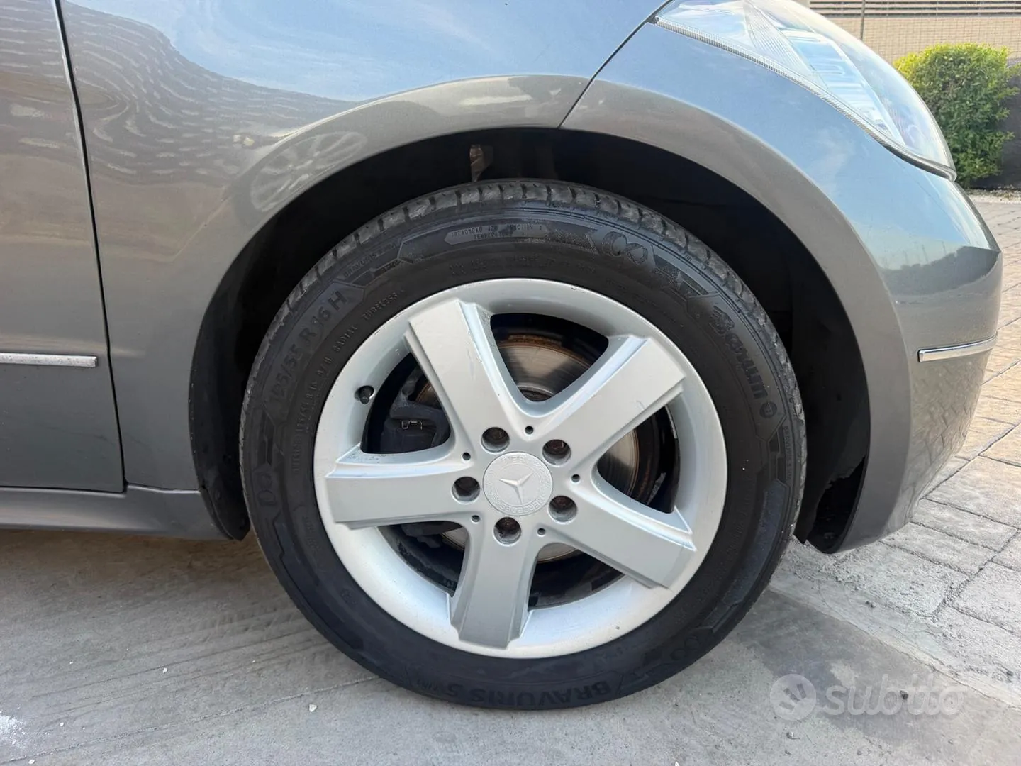 Mercedes-Benz A-Class 2010 photo 5