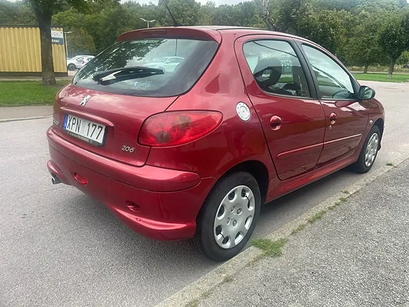 Peugeot 206 2006 photo 4