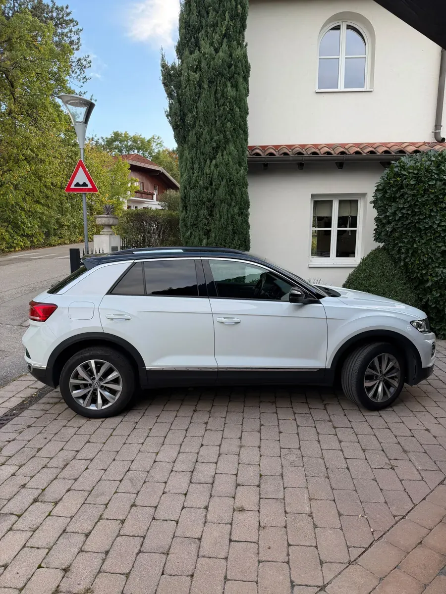 Volkswagen T-Roc 2018 photo 2