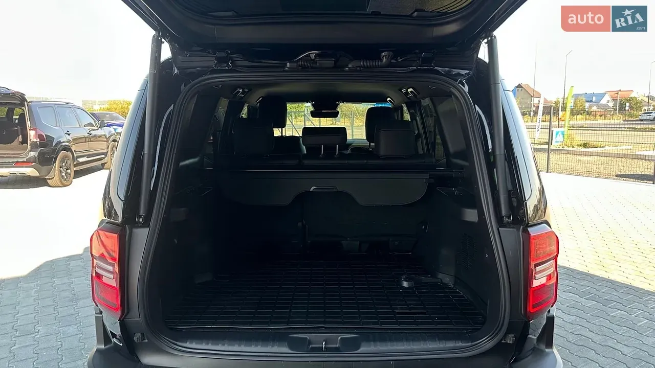 Toyota Land Cruiser Prado 2025 photo 4