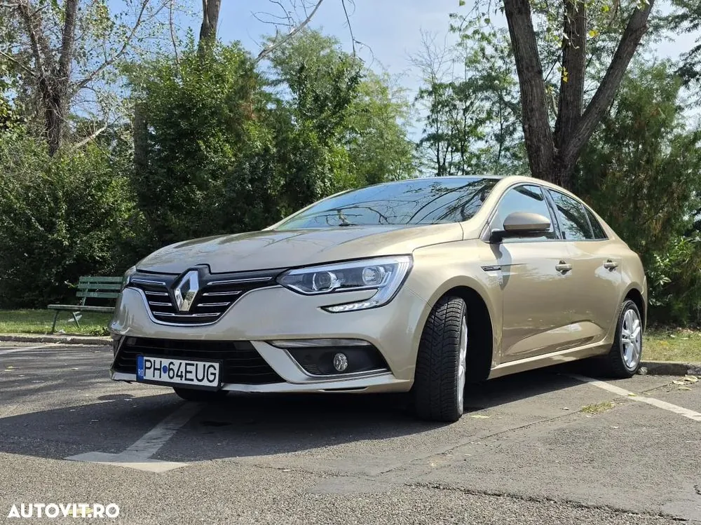 Renault Megane 2020 photo 2