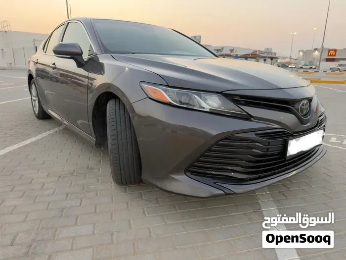 Toyota Camry 2018 photo 3