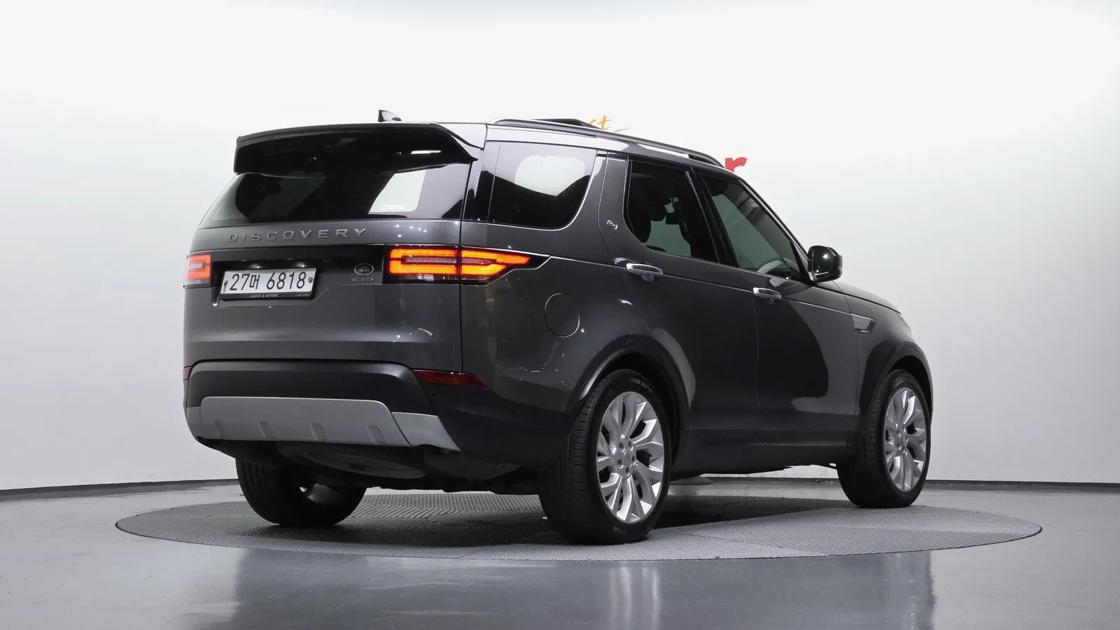 Land Rover Discovery 5