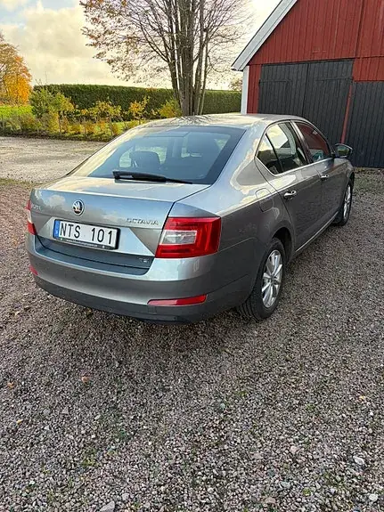 Skoda Octavia 2013 photo 4