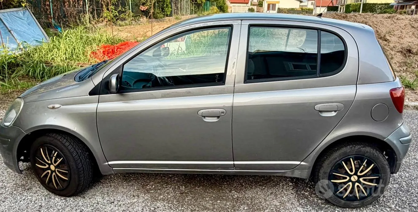 Toyota Yaris 2003 photo 5