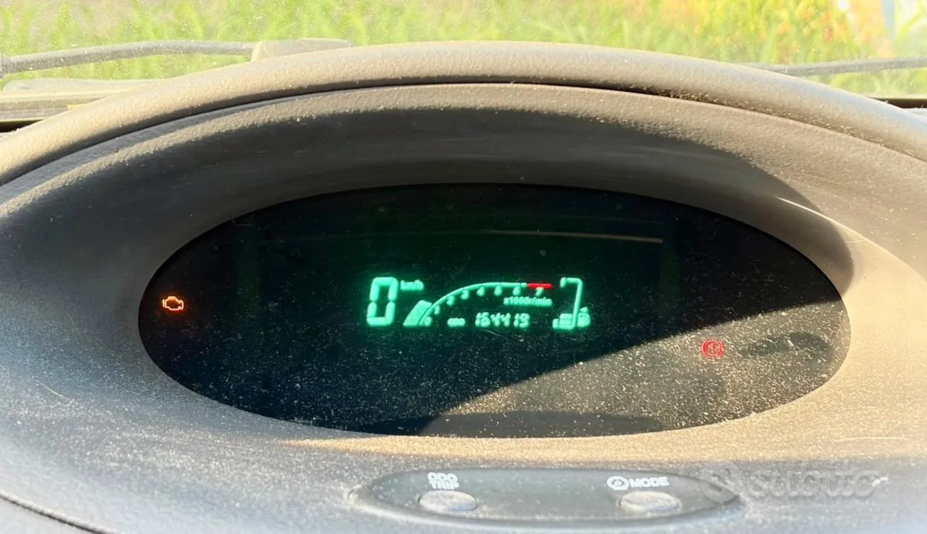 Toyota Yaris 2003 photo 3