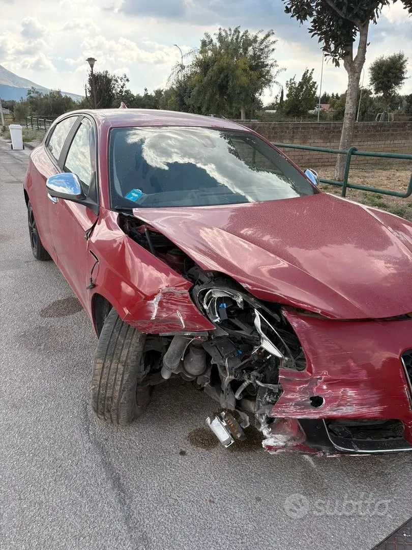 Alfa Romeo Giulietta 2012 photo 5