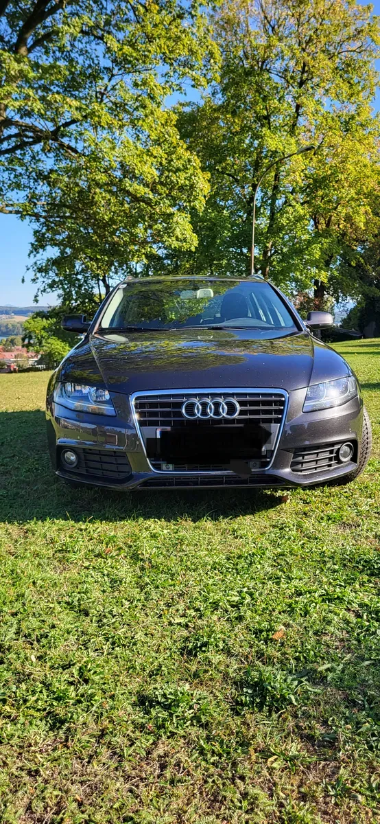 Audi A4 2010 photo 3