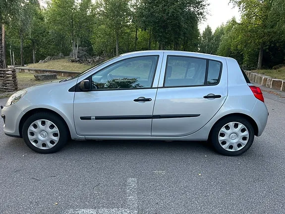 Renault Clio 2009 photo 5
