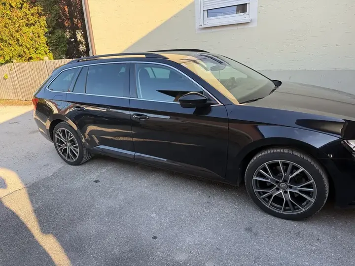 Skoda Superb 2022 photo 3