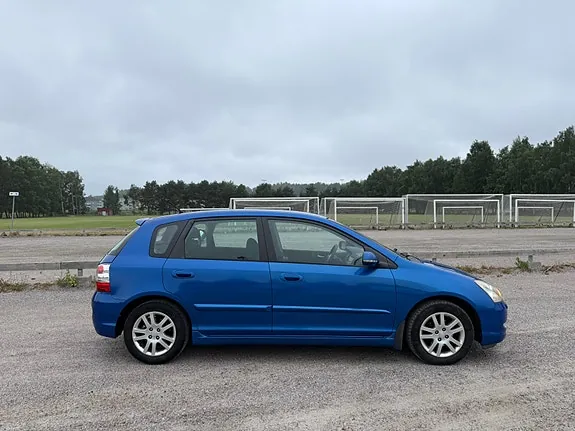 Honda Civic 2005 photo 2
