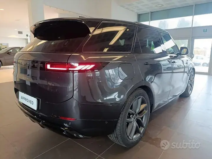Land Rover Range Rover Sport 2025 photo 2