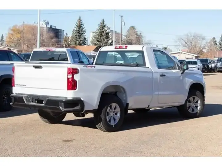 Chevrolet Silverado 1500 2026 photo 3