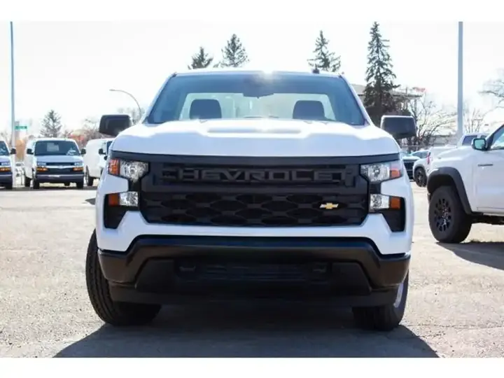 Chevrolet Silverado 1500 2026 photo 2