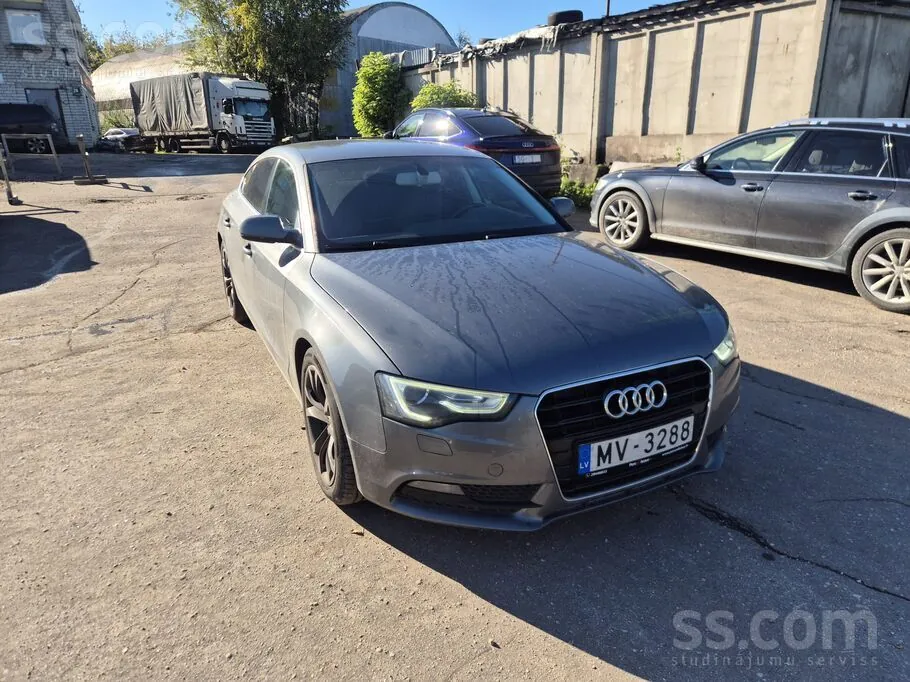 Audi A5 2012 photo 2