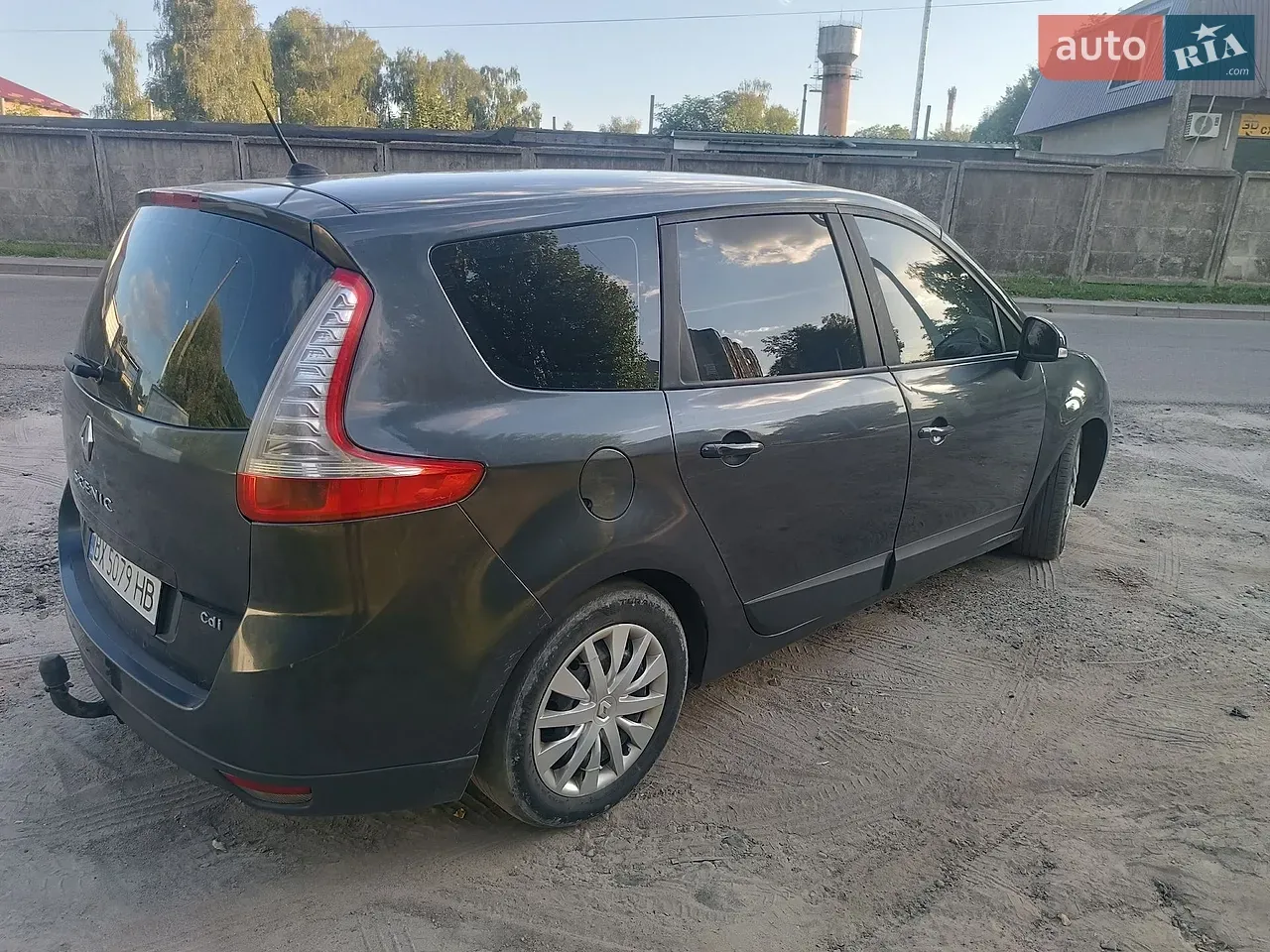 Renault Grand Scenic 2010 photo 4