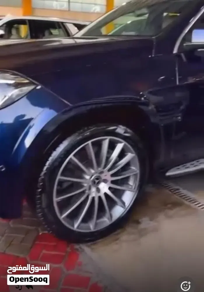 Mercedes-Benz Gls 500 2019 photo 3