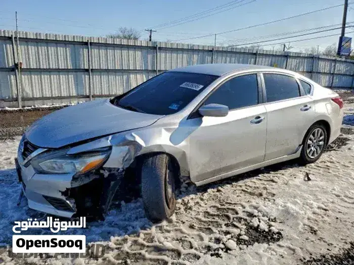Nissan Altima 2018 photo 2