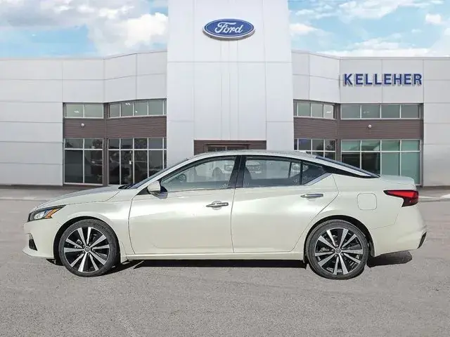 Nissan Altima 2022 photo 2