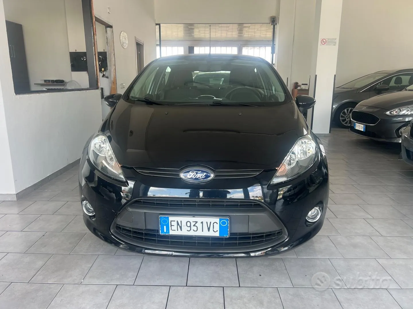 Ford Fiesta 2012 photo 2