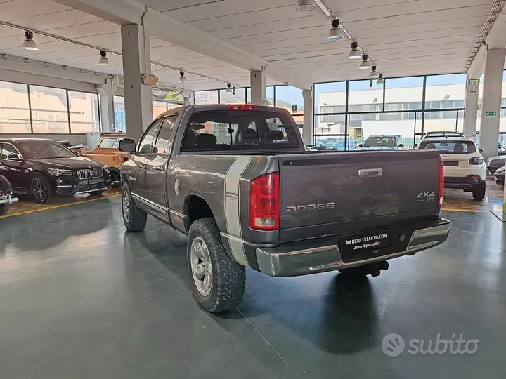 Dodge Ram 1500 2004 photo 3