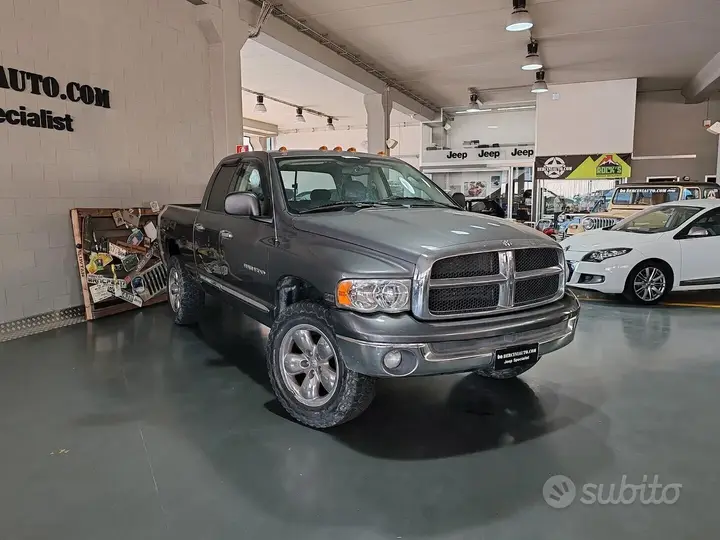 Dodge Ram 1500 2004 photo 2